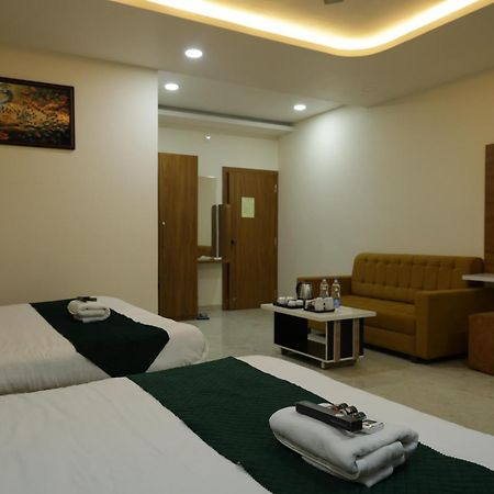 Hotel The Prime Land Hoshangabad Exterior foto