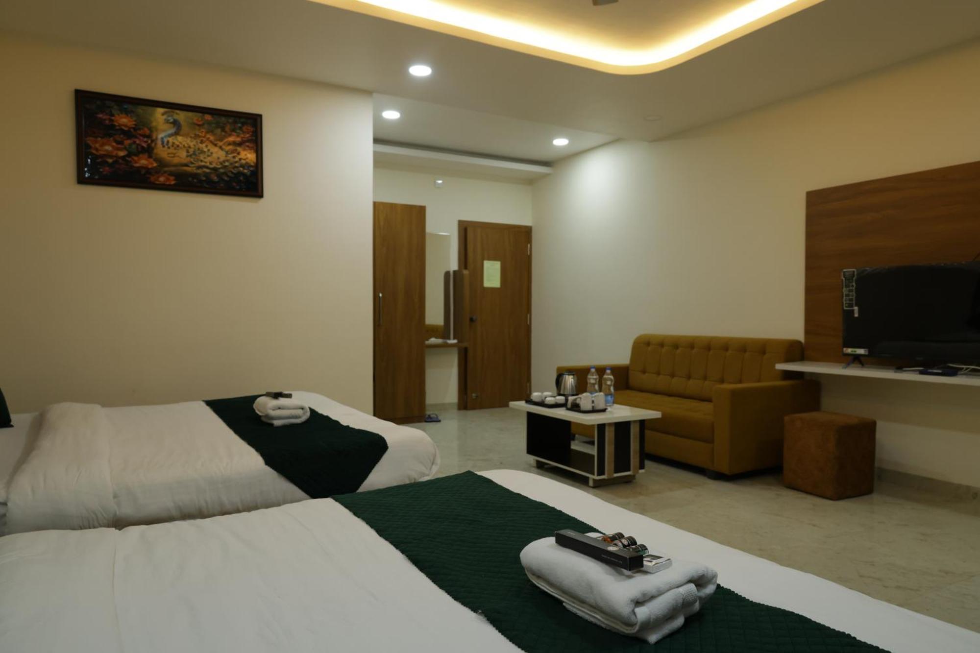 Hotel The Prime Land Hoshangabad Exterior foto